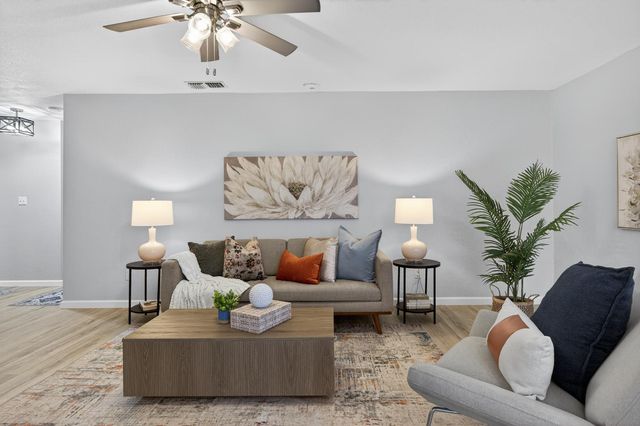 1328 Luna Ln, Stockton, CA 95206