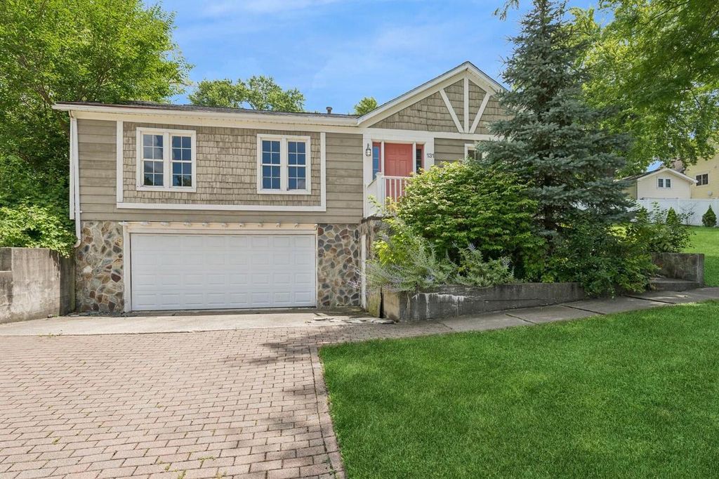 131 West STREET, Lake Geneva, WI 53147