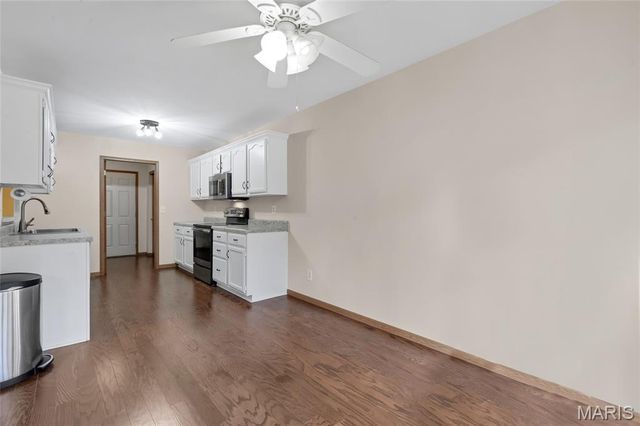 3079 Shady Oak Drive 15B, St Charles, MO 63301