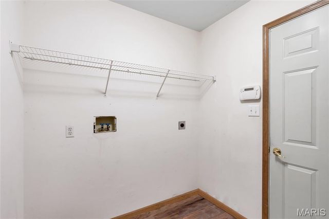 3079 Shady Oak Drive 15B, St Charles, MO 63301