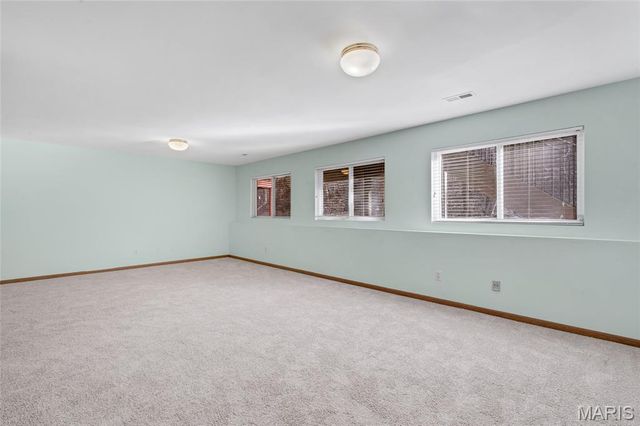 3079 Shady Oak Drive 15B, St Charles, MO 63301