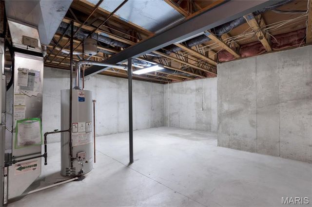 3079 Shady Oak Drive 15B, St Charles, MO 63301