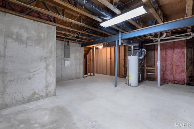 3079 Shady Oak Drive 15B, St Charles, MO 63301