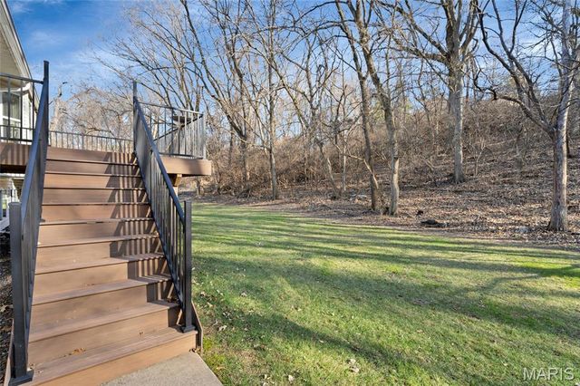 3079 Shady Oak Drive 15B, St Charles, MO 63301