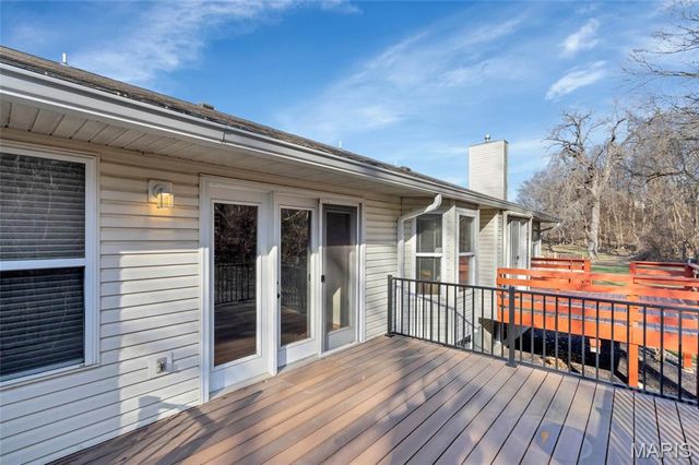 3079 Shady Oak Drive 15B, St Charles, MO 63301