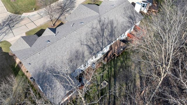 3079 Shady Oak Drive 15B, St Charles, MO 63301