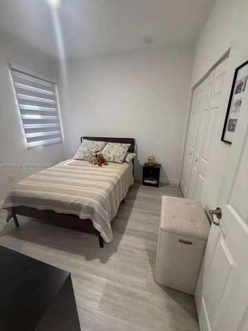 9286 W 33rd Ln, Hialeah, FL 33018