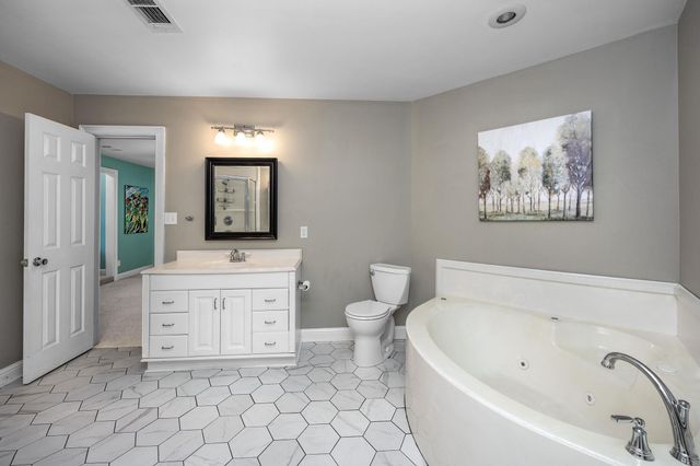 5205 N Hills Boulevard, North Little Rock, AR 72116