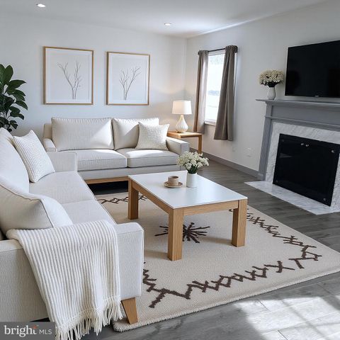 8908 EASTBOURNE LN, Laurel, MD 20708