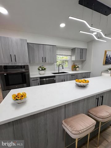 8908 EASTBOURNE LN, Laurel, MD 20708