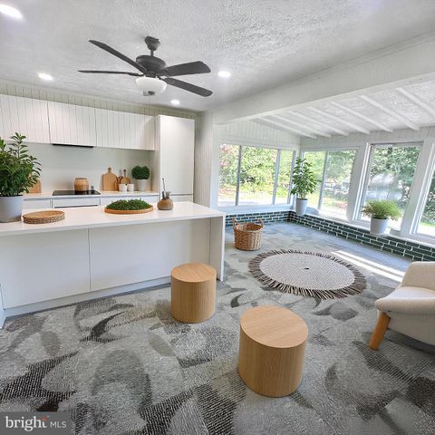 8908 EASTBOURNE LN, Laurel, MD 20708