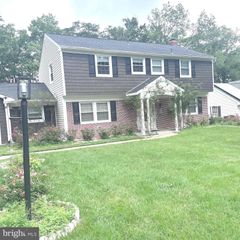 8908 EASTBOURNE LN, Laurel, MD 20708