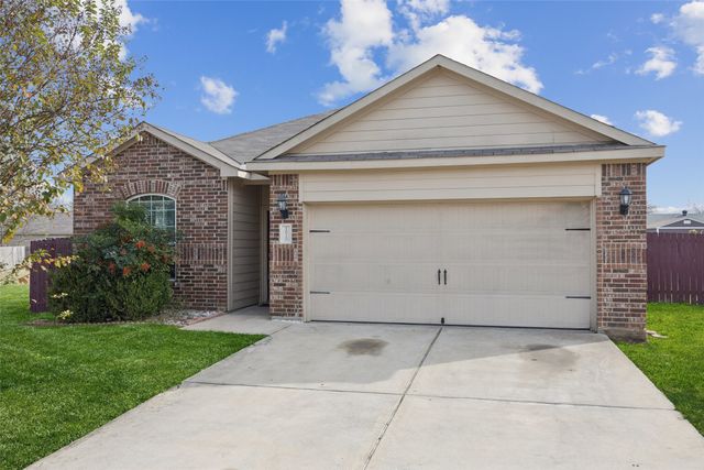 1020 Walnut Ridge Drive, Hutchins, TX 75141