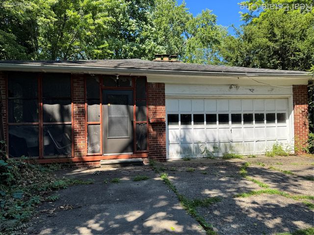 25101 W Chicago Road, Redford Charter Township, MI 48239