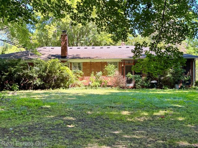 25101 W Chicago Road, Redford Charter Township, MI 48239