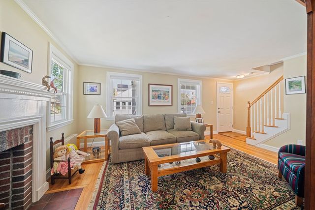 272 Belmont St, Quincy, MA 02170