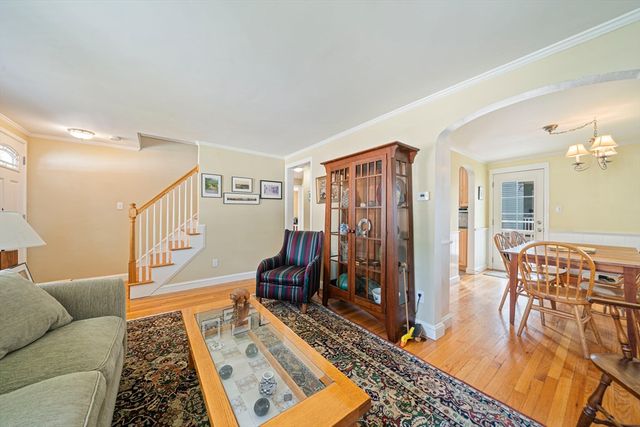 272 Belmont St, Quincy, MA 02170