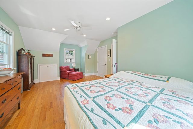 272 Belmont St, Quincy, MA 02170