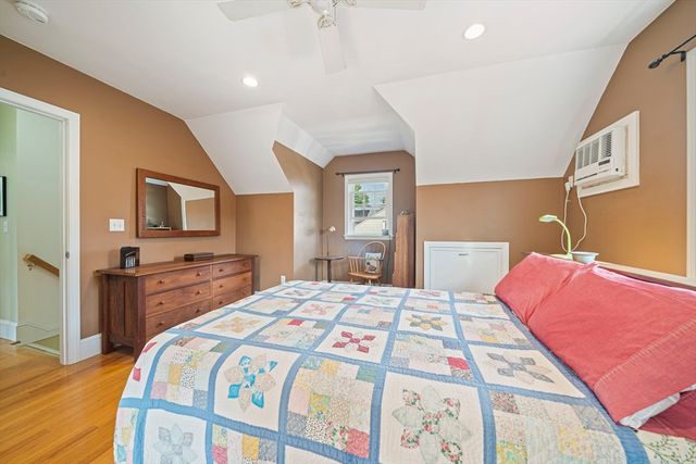 272 Belmont St, Quincy, MA 02170