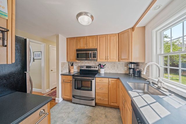 272 Belmont St, Quincy, MA 02170