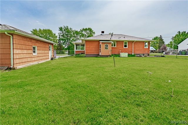 7132 Nash Road, Wheatfield, NY 14120