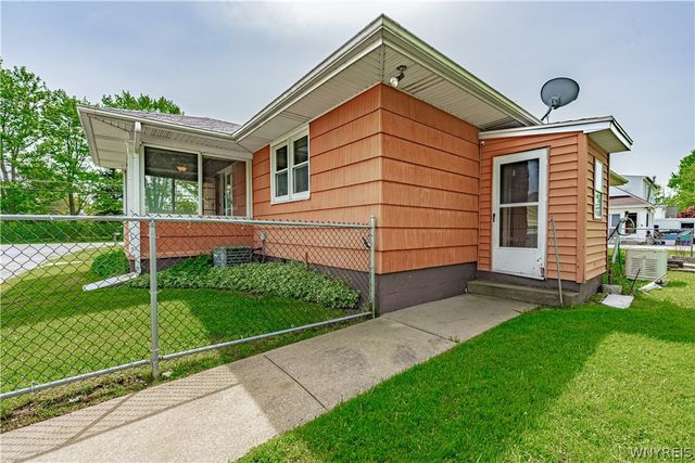 7132 Nash Road, Wheatfield, NY 14120
