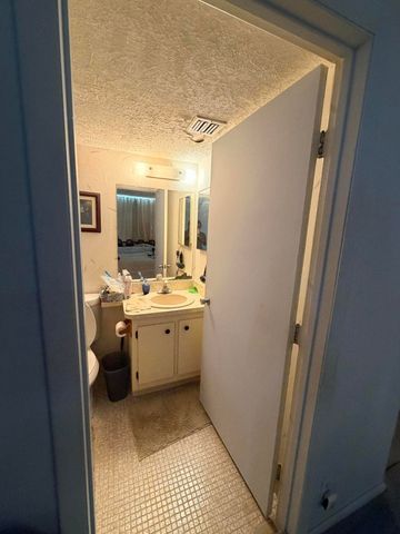 7640 NW 18TH Street 104, Margate, FL 33063