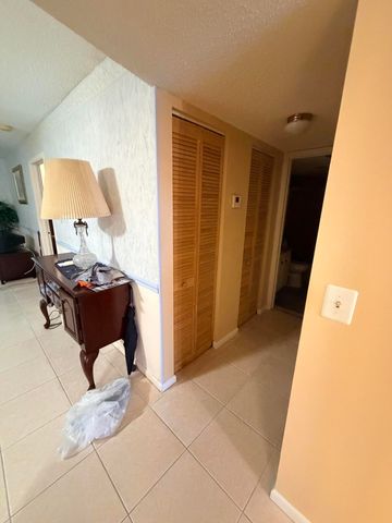 7640 NW 18TH Street 104, Margate, FL 33063