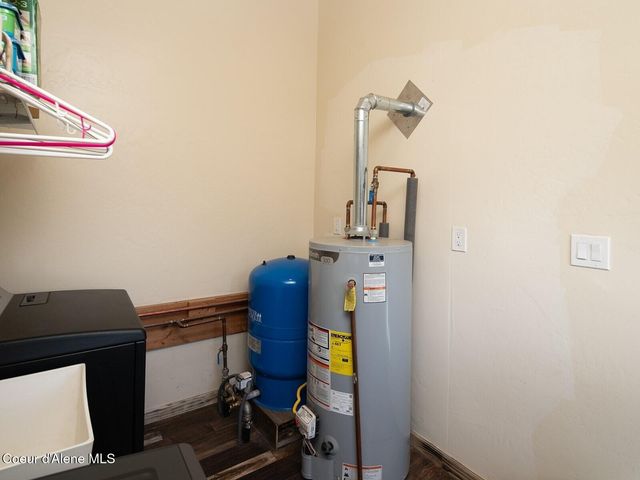 49 Zig Zag Way, Athol, ID 83801