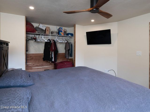 49 Zig Zag Way, Athol, ID 83801