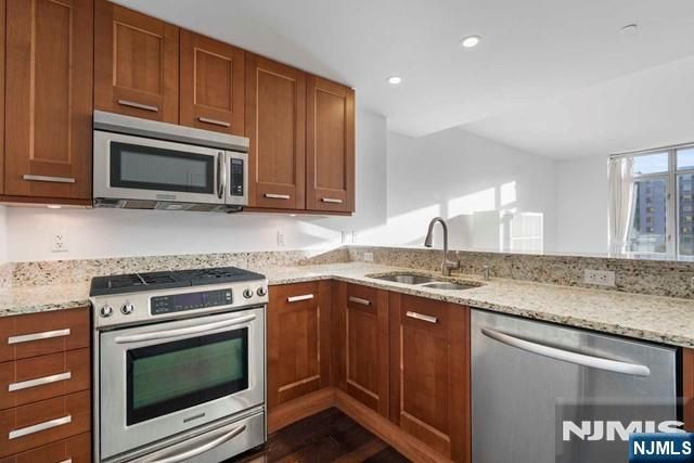 8100 River Road 706, North Bergen, NJ 07047