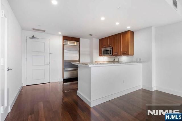 8100 River Road 706, North Bergen, NJ 07047