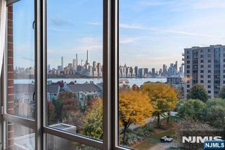 8100 River Road 706, North Bergen, NJ 07047