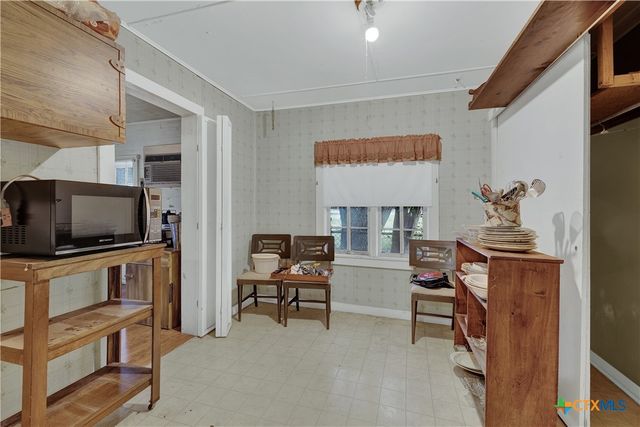 1244 W Bridge Street, New Braunfels, TX 78130