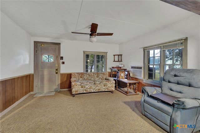 1244 W Bridge Street, New Braunfels, TX 78130