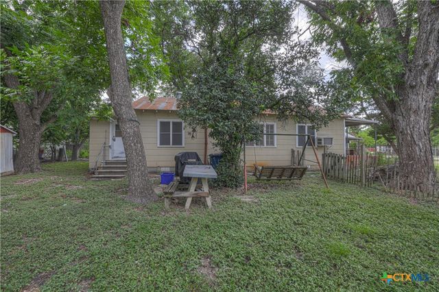 1244 W Bridge Street, New Braunfels, TX 78130