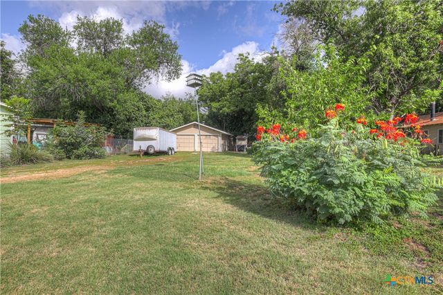 1244 W Bridge Street, New Braunfels, TX 78130