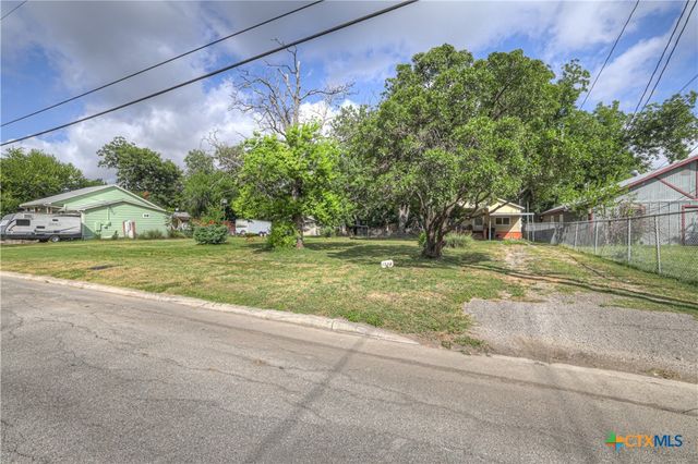1244 W Bridge Street, New Braunfels, TX 78130