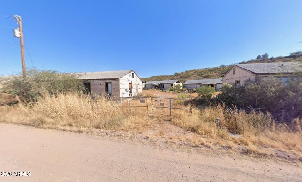 Image 1 of property listing at 0 N hunt Trail 1, Huachuca City, AZ 85616