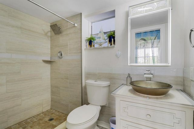 1820 New Palm Way 202, Boynton Beach, FL 33435