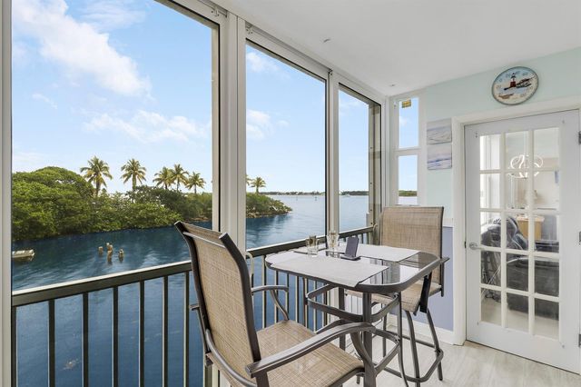 1820 New Palm Way 202, Boynton Beach, FL 33435