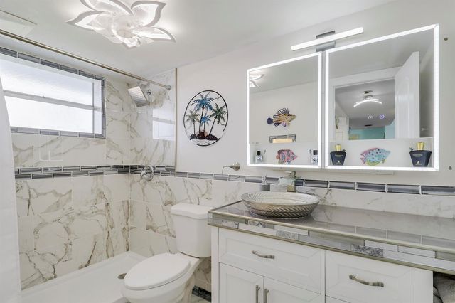 1820 New Palm Way 202, Boynton Beach, FL 33435