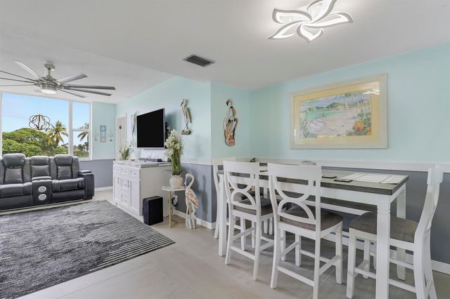 1820 New Palm Way 202, Boynton Beach, FL 33435