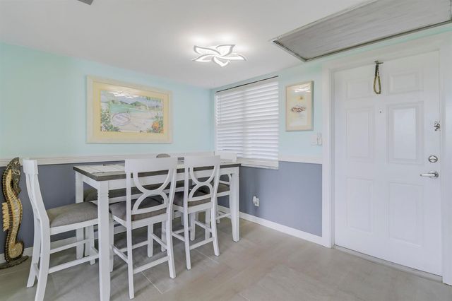1820 New Palm Way 202, Boynton Beach, FL 33435