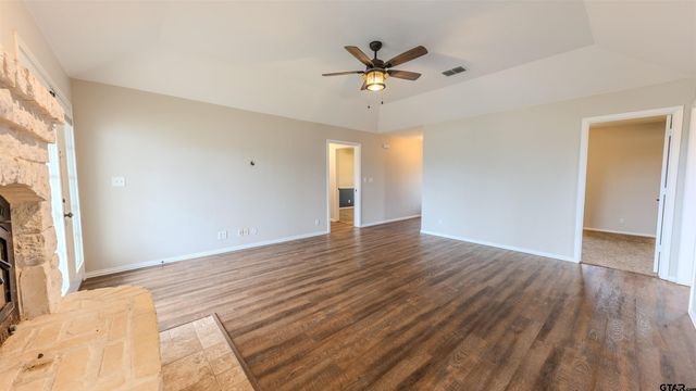 5300 N State Highway 37, Winnsboro, TX 75494