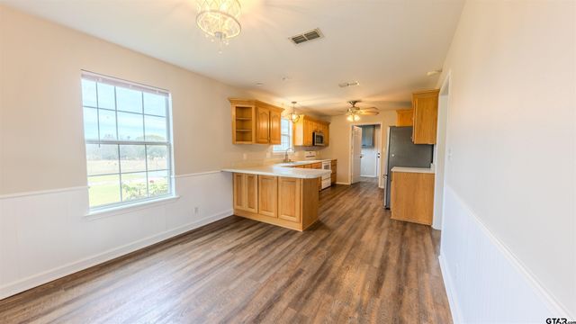 5300 N State Highway 37, Winnsboro, TX 75494