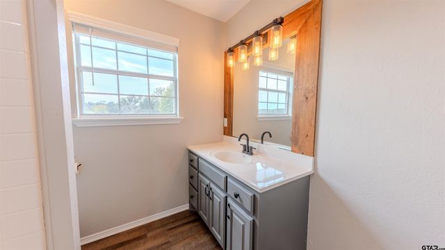 5300 N State Highway 37, Winnsboro, TX 75494