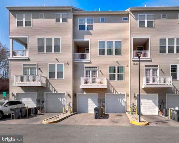 3550 BRIARWOOD DR, Dumfries, VA 22026