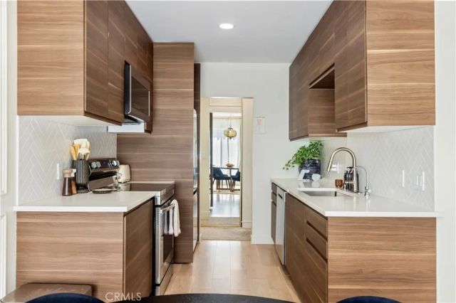 1735 N Fuller Avenue 445, Los Angeles, CA 90046