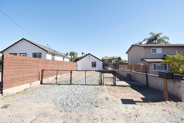 125 DATE STREET, Chula Vista, CA 91911